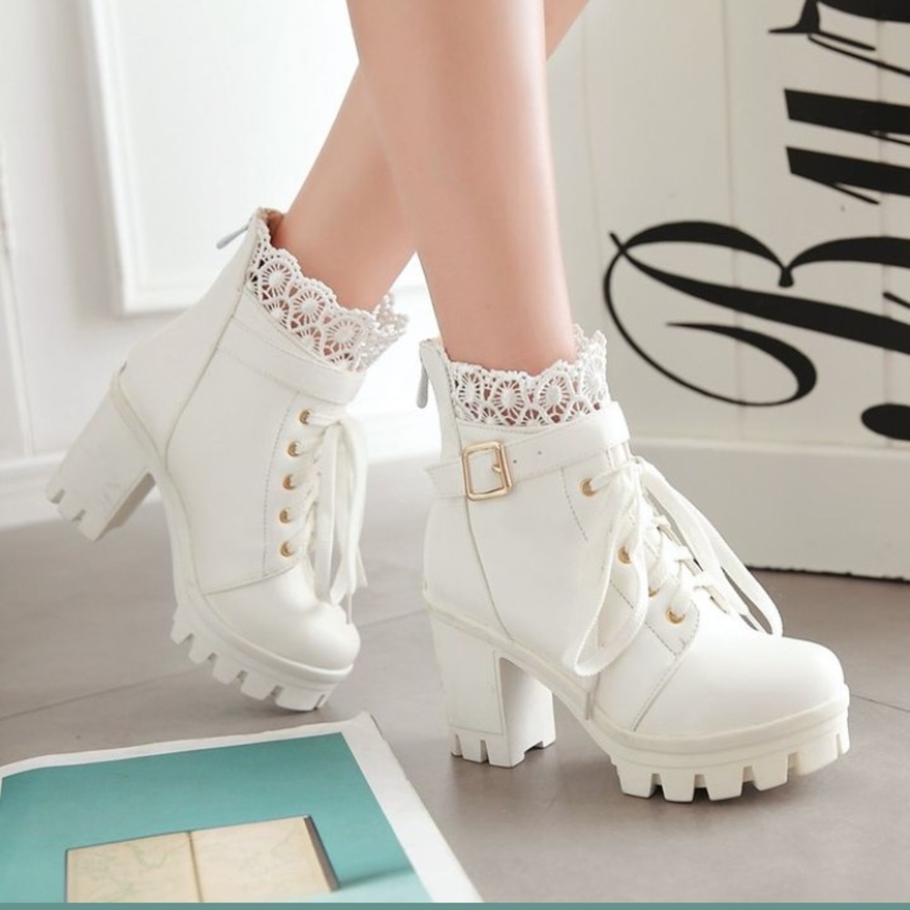 Shoes they are new size 8.5 in new condition